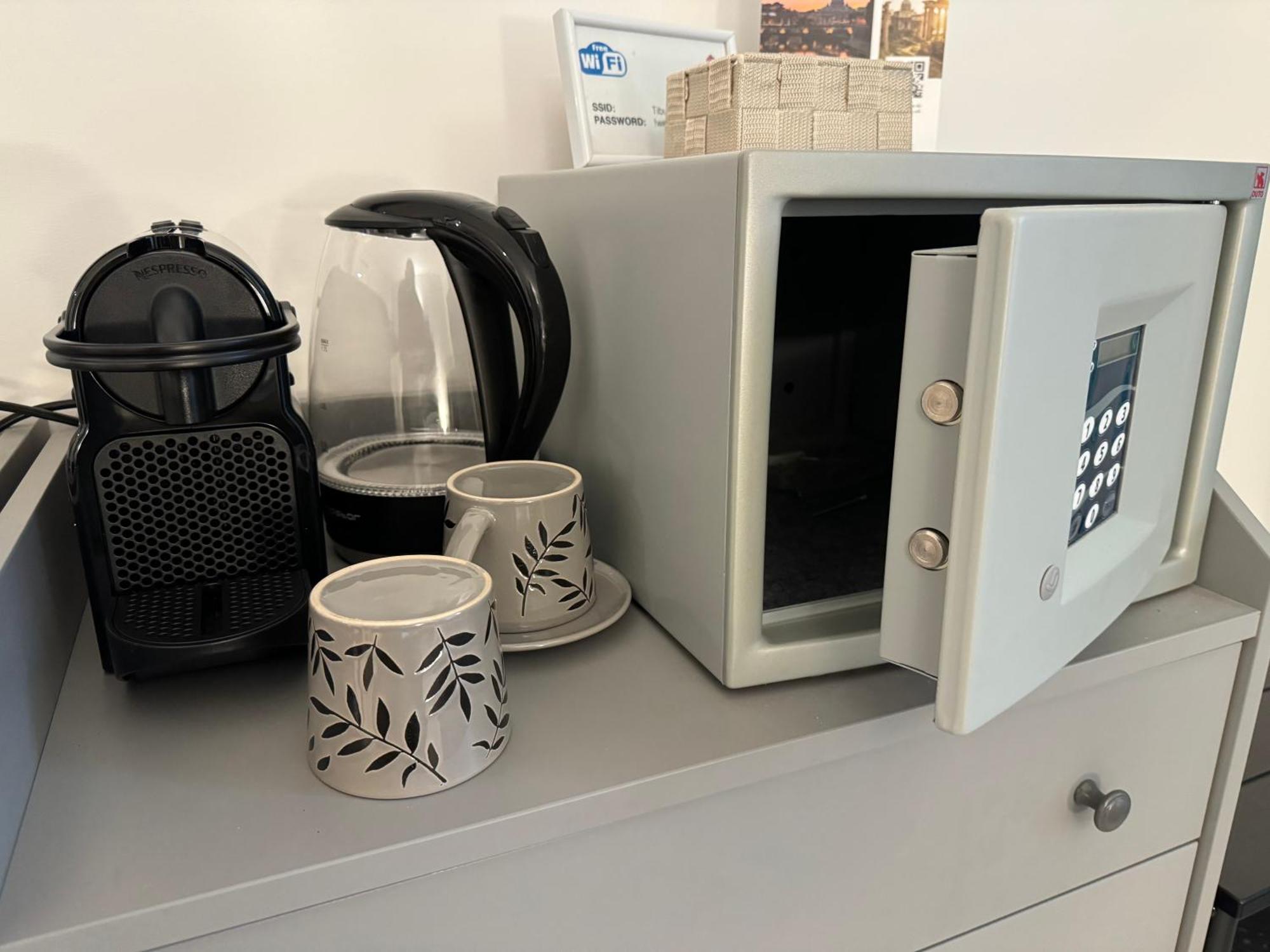 Tiburtina Suites, Roma Zewnętrze zdjęcie