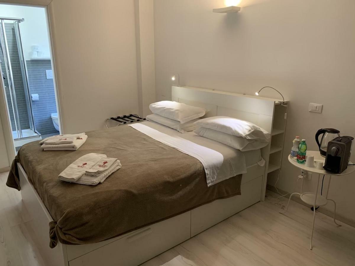Tiburtina Suites, Roma Zewnętrze zdjęcie