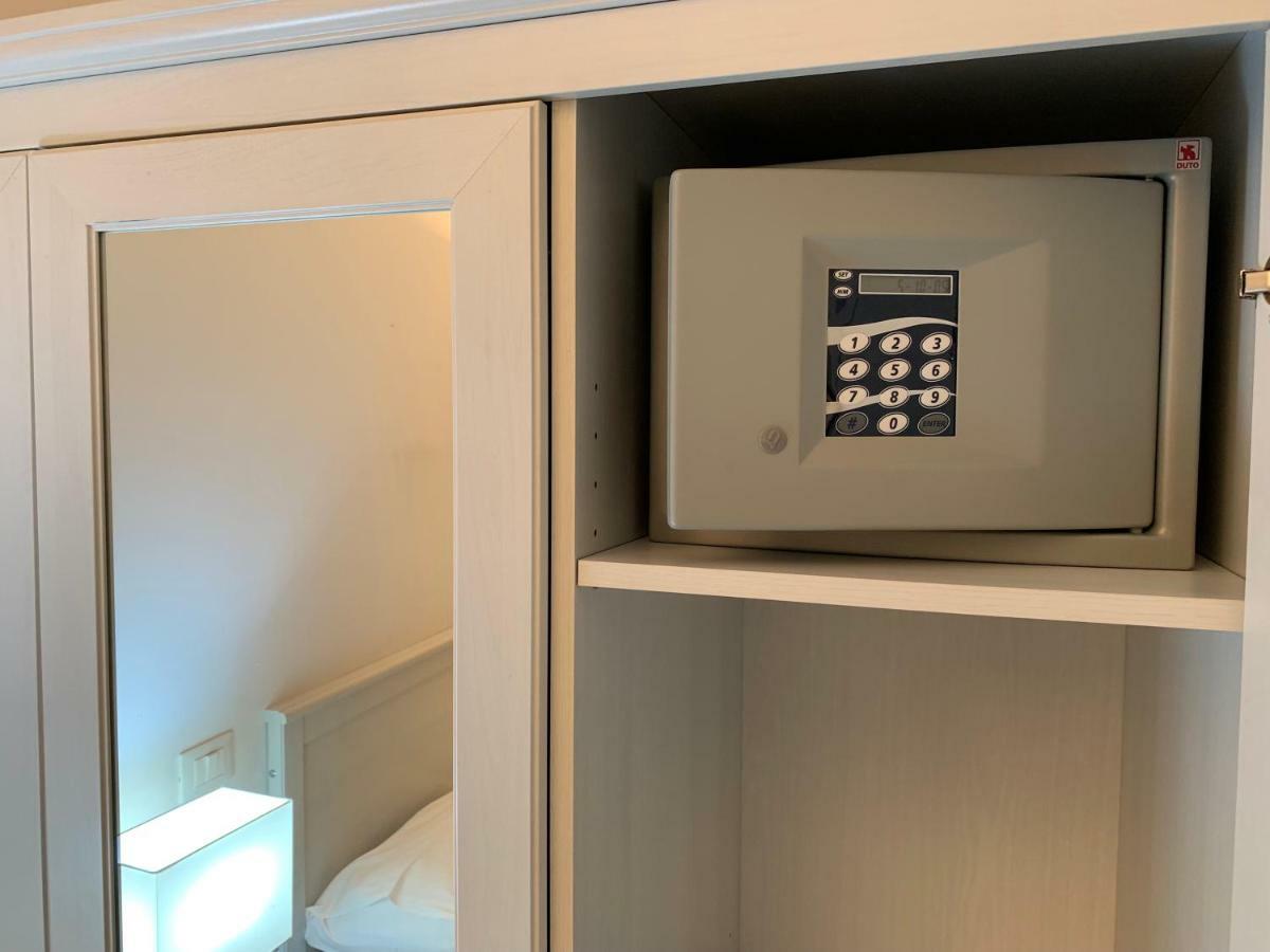 Tiburtina Suites, Roma Zewnętrze zdjęcie